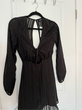 Storia Black Long-Sleeve Tie-Front Sheer-Stripe Dress